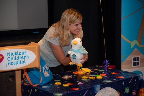 MY SPECIAL AFLAC DUCK® HELPS BRING JOY TO YOUNG PATIENTS DIAGNOSED WITH CANCER AND SICKLE CELL DISEASE AT NICKLAUS CHILDREN’S HOSPITAL