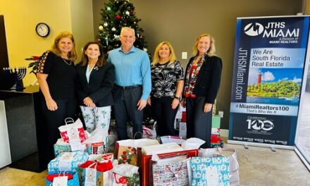 JTHS-MIAMI Realtors Deliver Holiday Gifts to Needy Palm Beach County Seniors