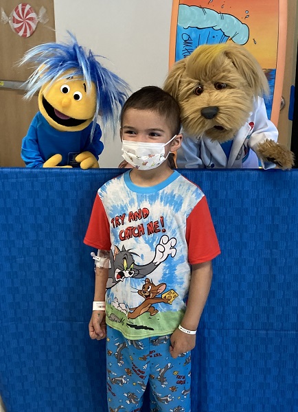 GIZMO AND MESSY VISIT JOE DiMAGGIO CHILDREN’S HOSPITAL, BRING SMILES TO PATIENTS AND PARENTS