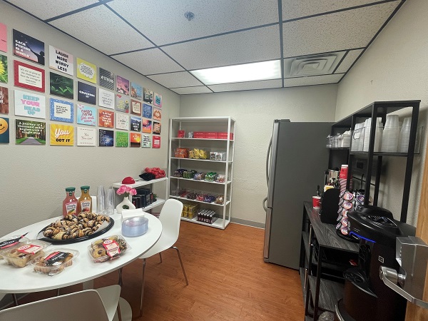 Delray Medical Center Unveils New Kosher Hospitality Room