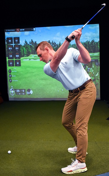 Study Uses High-Tech Golf Simulator to Determine How Joint Replacement Surgery Affects Players’ Game