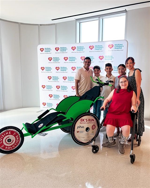 Brother-in-Laws Come Together with their Running Community to Raise Funds and Donate an Adaptive Wheelchair to a Nicklaus Children’s Patient in Time for the Miami Marathon