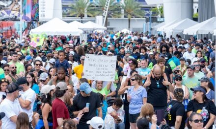 NAMI MIAMI-DADE COUNTY (NATIONAL ALLIANCE ON MENTAL ILLNESS) FIFTH ANNUAL WALK FOR MENTAL HEALTH AWARENESS DRAWS CLOSE TO 3,000 PEOPLE