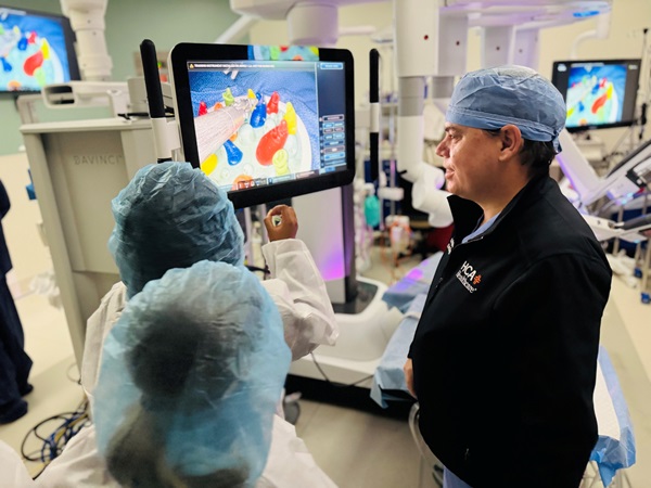 HCA Florida Lawnwood Hospital Hosts High School Students for HandsOn
