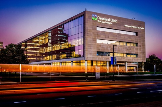 Cleveland Clinic Dedicates the Jeffrey and Patricia Cole Pavilion at Cole Eye Institute
