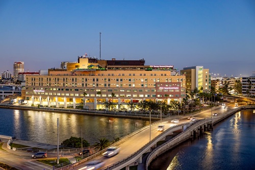 Tampa General and USF Health Surgeon Performs First Fully Robotic Microsurgical Procedure in U.S. Using FDA-Cleared NanoWrist Dissection Instruments