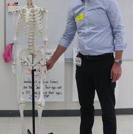 Palm Beach Orthopaedic Institute’s Dr. Jonathan Shaw Addresses Oxbridge Academy Pre-Med Society Club on Careers in Orthopedics and Sports Medicine