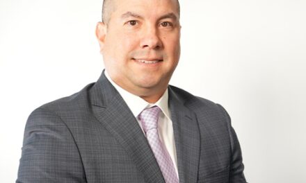 Dr. Raul Couret Earns MHA to Strengthen His Practice and Leadership Skills
